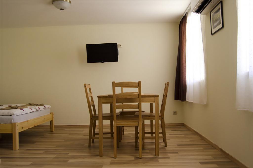Csongradi Vendegvaro Apartmanok, Szarka Haz Exterior photo