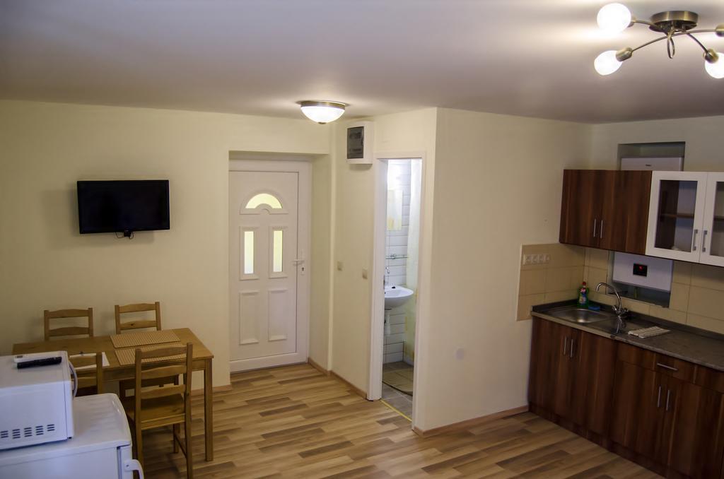 Csongradi Vendegvaro Apartmanok, Szarka Haz Exterior photo